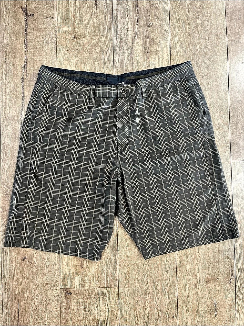Hurley Barcelona Men's Plaid Walk Shorts Size 40
